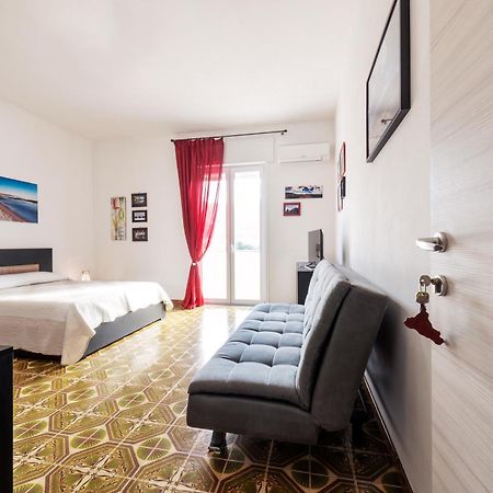 In Riva Al Mare B&B Capo d'Orlando Ngoại thất bức ảnh