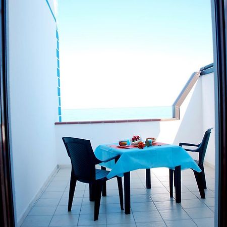 In Riva Al Mare B&B Capo d'Orlando Ngoại thất bức ảnh